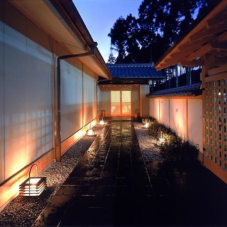 Menard Aoyama Resort: Wafukan Utatsukasa 伊賀市 エクステリア 写真