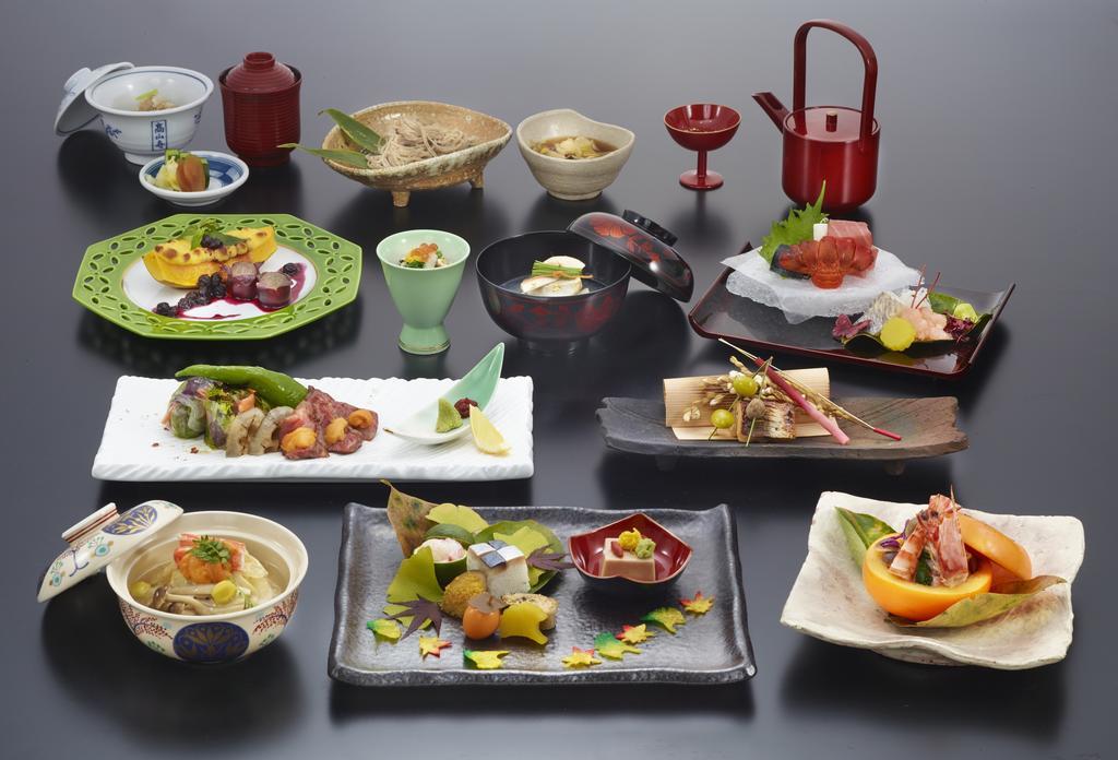 Menard Aoyama Resort: Wafukan Utatsukasa 伊賀市 エクステリア 写真